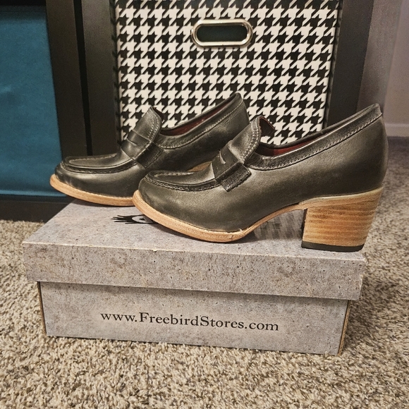 Freebird by Steven - Chevelle in Black Size 7 - Picture 3 of 6